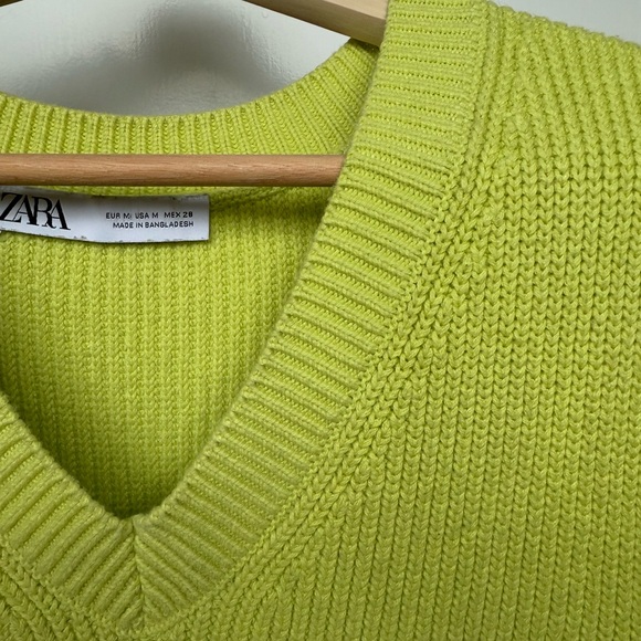Zara Lime Green Sweater Vest - Picture 2 of 3
